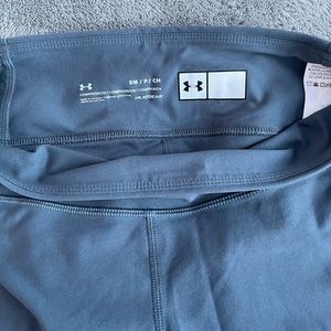 grey under armour leggings